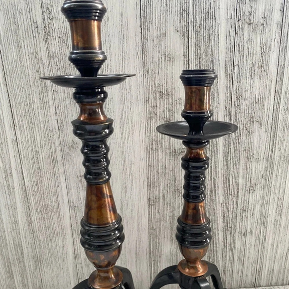 Pair of 2 large metal candle Holders - Picture 2 of 9